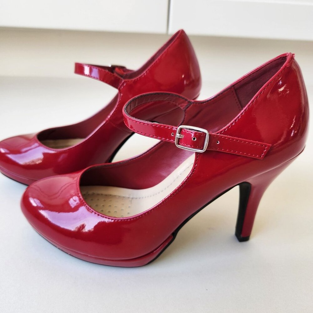 Pop Of Red Torrie Red Shiny Mary Jane Platform Heels City Classified Comfort 6M